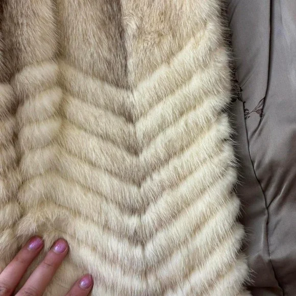 Vintage cream tan real fur Chevron mid-length Mink Fur Coat - Picture 8 of 8